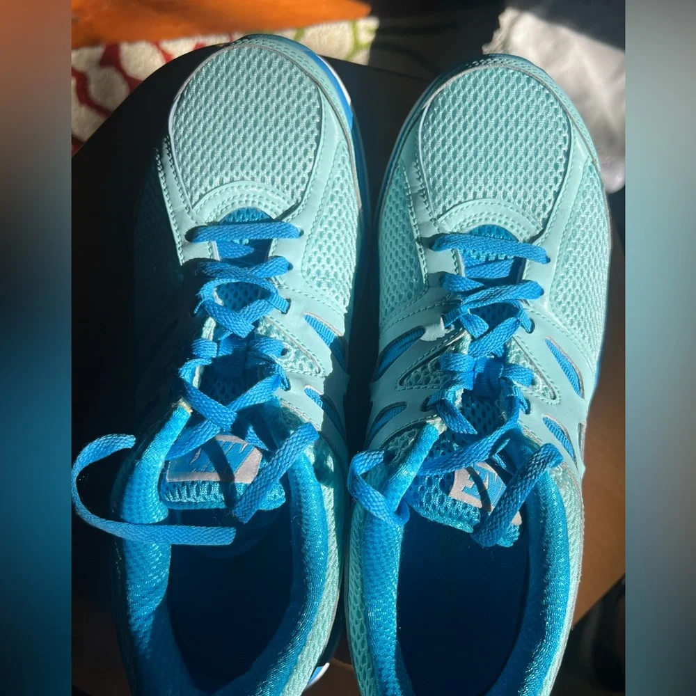 Nike shoes - Picture 8 of 9